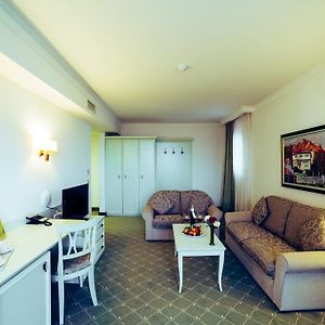 Suite Beach Access
